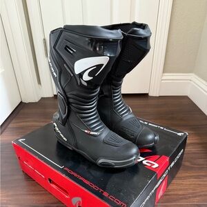 Motorcycle boots Forma Hornet Dry